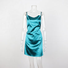 Load image into Gallery viewer, Silhouette dress